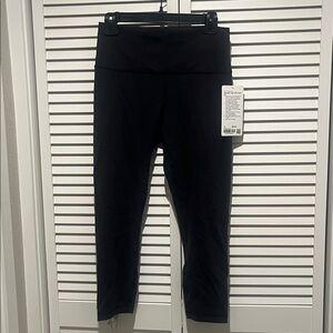 Lululemon Wunder Train Capris NWT Size 10